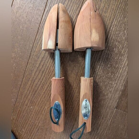 Woodlore Shoe Tree - Picture 1 of 2